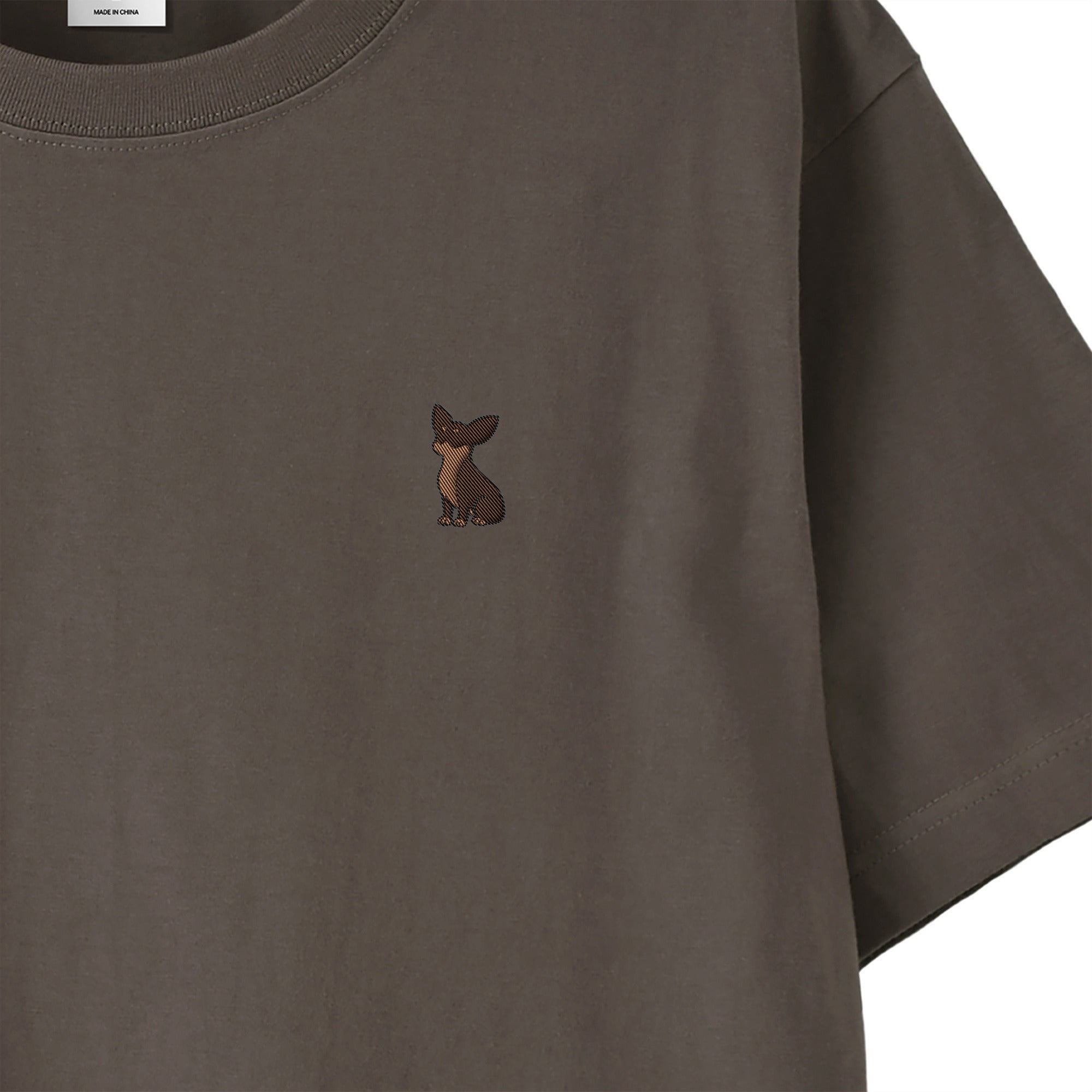 Tシャツ "チワワ チョコタン" charcoal image